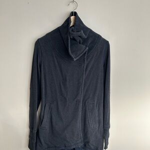 Lululemon Sasavana Dark blue wrap